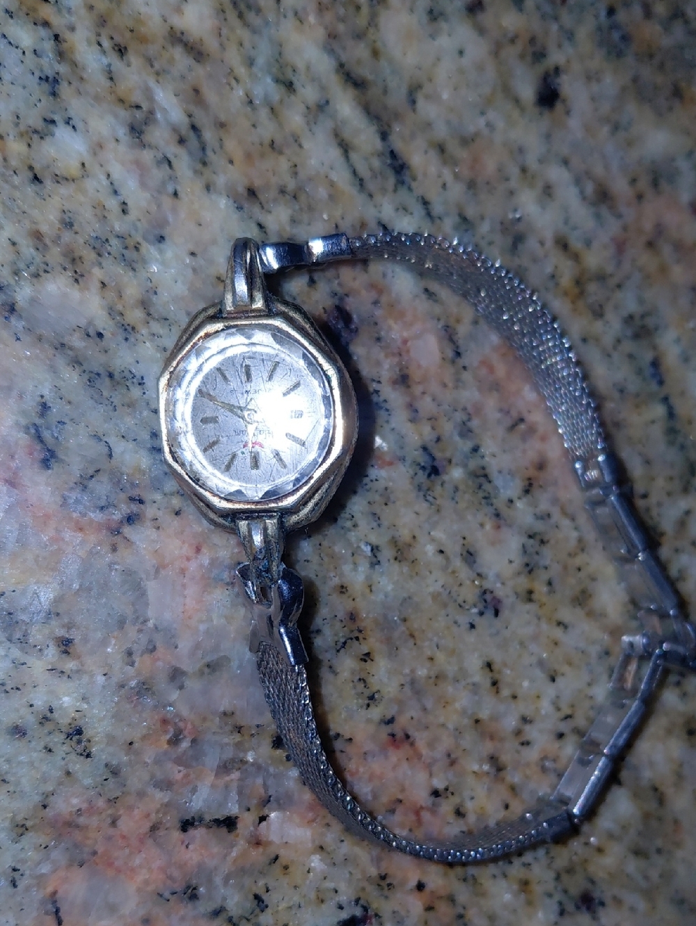 Elegant Women's Silver-Tone Mesh Bracelet Watch